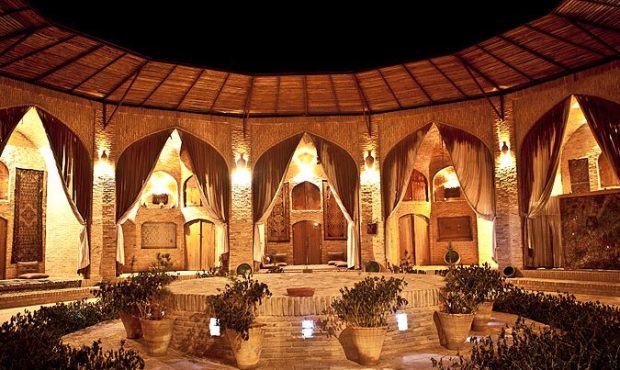جاهای دیدنی یزد در شب
