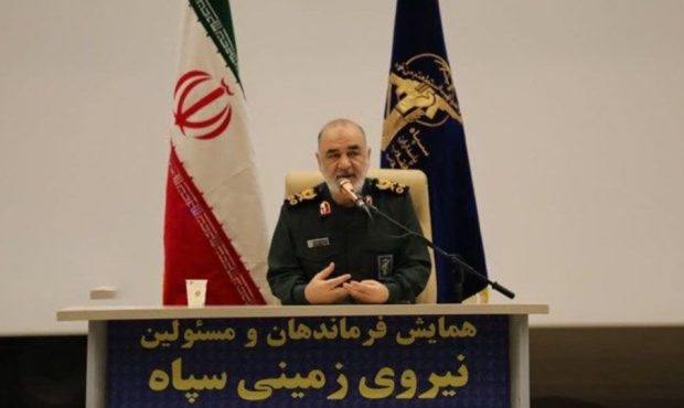 ابراز خرسندی رهبر انقلاب از تجهیز نیروی زمینی سپاه به پهپاد