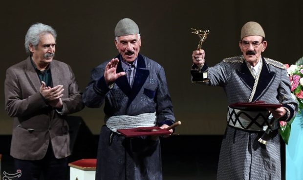 ادای احترام به آواز خوان دهل لرستان