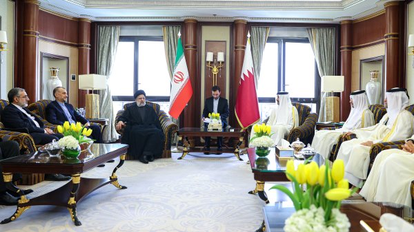 دیدار رئیس جمهور و امیر قطر در حاشیه برگزاری نشست سازمان همکاری اسلامی