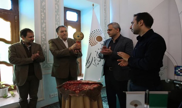 از تندیس جشنواره چندرسانه‌ای میراث فرهنگی رونمایی شد