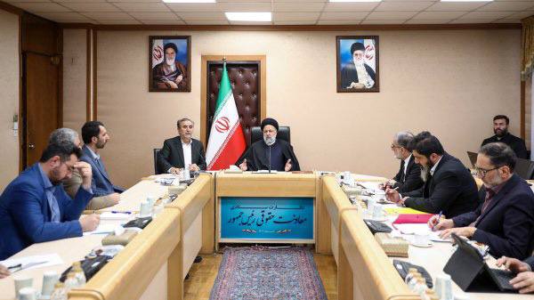 رئیس جمهور: در دفاع از حقوق ملت ایران رویکرد تهاجمی داشته باشید
