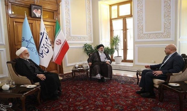 نشست فوری سران سه قوه برگزار شد