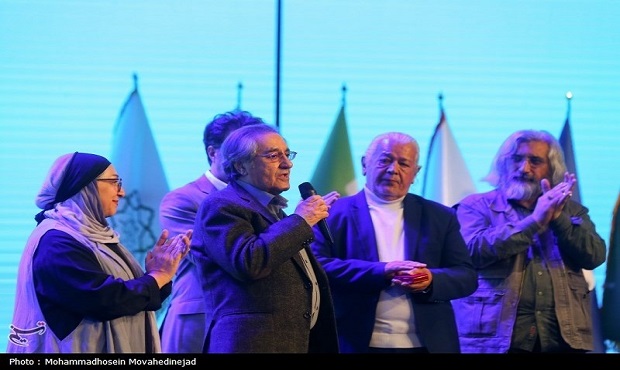 انتقاد بازیگر قدیمی به جیغ و دست و هورا در شب آخر عروسک‌ خونه