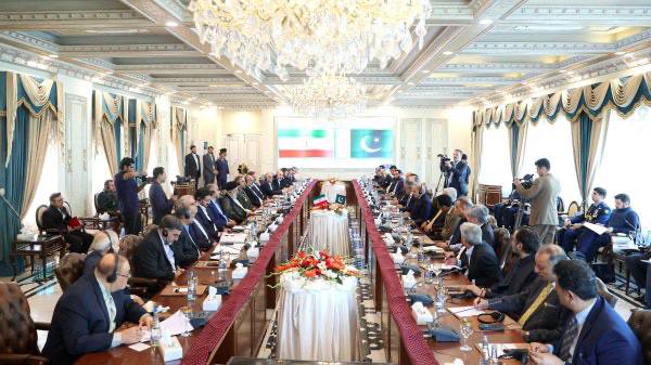 قدردانی شهباز شریف از درایت دکتر رئیسی برای تقویت روابط و تعاملات منطقه‌ای ایران