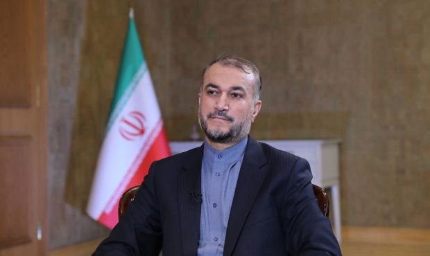 حضور امیرعبداللهیان در نشست کمیسیون امنیت ملی