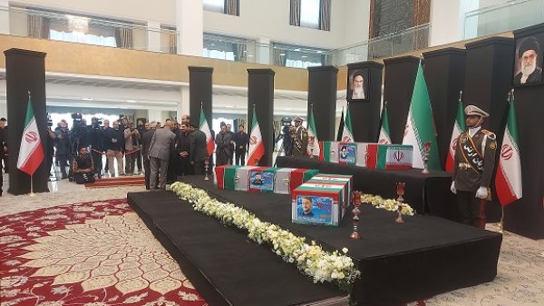 ادای احترام ۶۸ تن از سران و مقامات کشورها و سازمان‌های منطقه‌ای به مقام رئیس جمهور شهید و همراهان