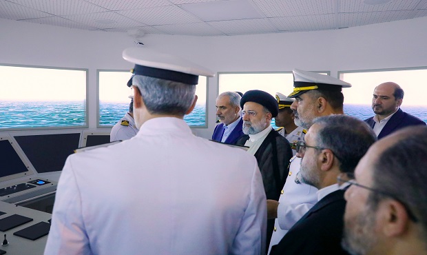 بازدید دکتر رئیسی از سامانه شبیه‌ساز پل فرماندهی کشتی در دانشگاه علوم دریایی امام خمینی (ره)