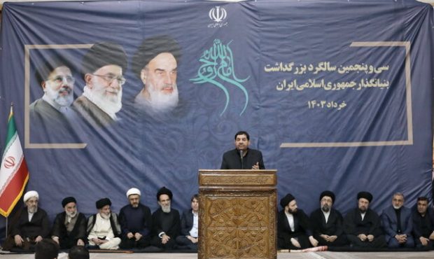 هیچ بُعد و ساحتی از امام خمینی(ره) قابل فراموش شدن نیست