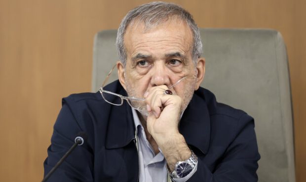 پاسخ به کج‌فهمی‌ها از «پشت بلندگو»