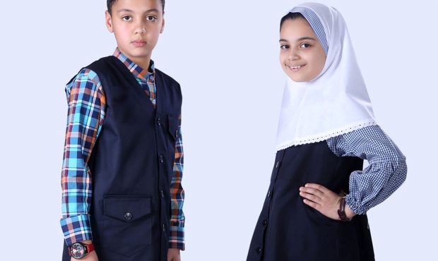 خرید یک دست لباسِ فرم پُر ایراد