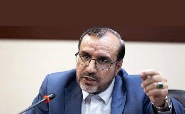 حدادی: دولتمردان زمینه حضور مردم برای حل مشکلات را فراهم کنند