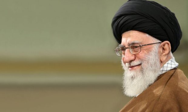 غبارروبی مضجع مطهر حضرت امام رضا علیه‌السلام با حضور رهبر انقلاب