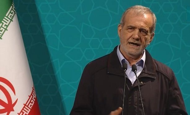 پزشکیان: مشکل از دانشجو و محصل نیست؛ مشکل از رفتار من است