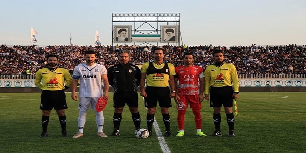 گندوز ستاره نیمه اول پرسپولیس