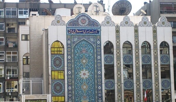 تعرض گروهی از عناصر مسلح به سفارت ایران در دمشق تعرض گروهی از عناصر مسلح به سفارت ایران در دمشق