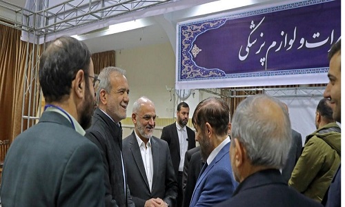 بازدید رئیس‌جمهور از نمایشگاه «پیشگامان پیشرفت»