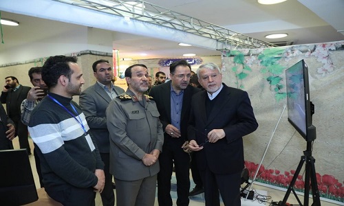 بازدید وزیر میراث فرهنگی، گردشگری و صنایع دستی از نمایشگاه دستاوردهای نوین بنیاد حفظ آثار و نشر ارزش‌های دفاع مقدس