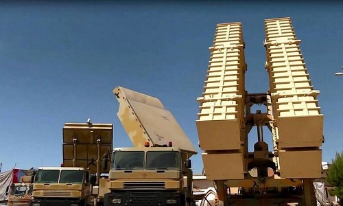 بازدید یک ساعته رهبر انقلاب از نمایشگاه آخرین دستاوردهای دانشمندان صنعت دفاعی کشور