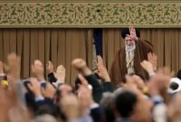 رهبر انقلاب با دانشمندان، متخصصان و مسئولان صنعت دفاعی کشور دیدار کرد