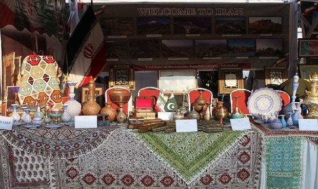 صنایع دستی و هنرهای سنتی ایران در بیشکک به نمایش در آمد