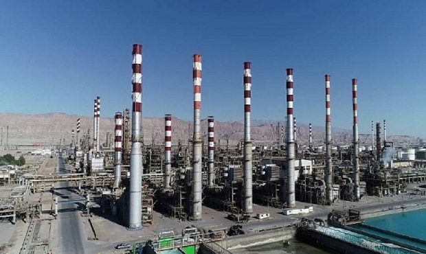 فعالیت پالایشگاه نفت بندرعباس بدون وقفه ادامه دارد