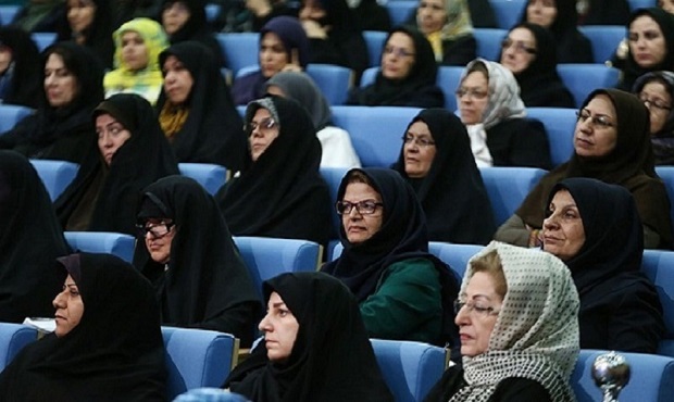 موانع رشد زنان را با کمک خودشان حل کرد