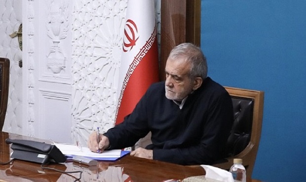رئیس جمهور پزشکیان در پیامی درگذشت مادر شهیدان دیانتی را تسلیت گفت