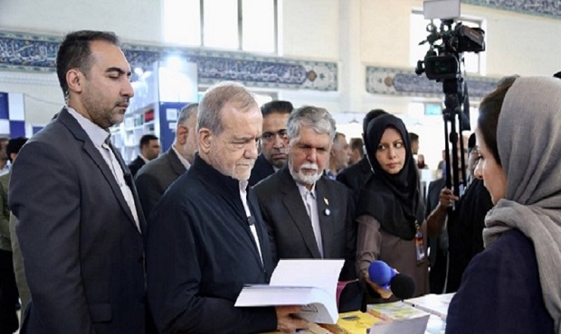 بازدید رئیس جمهور از سی‌وششمین نمایشگاه کتاب تهران