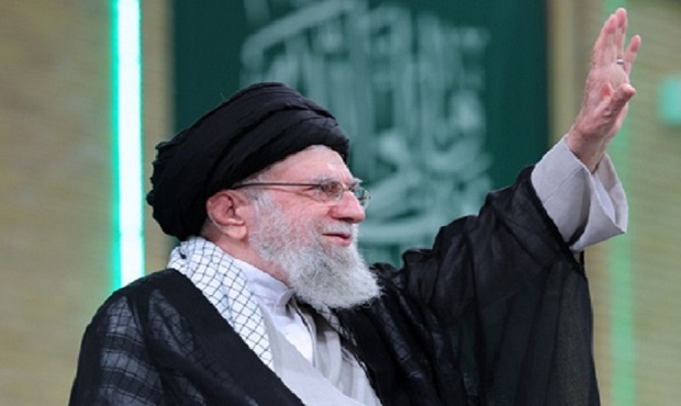 معلمان با رهبر انقلاب دیدار کردند