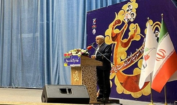 شعر ابزار قدرتمندی برای انتقال ارزش‌های شهدا به مردم جامعه است