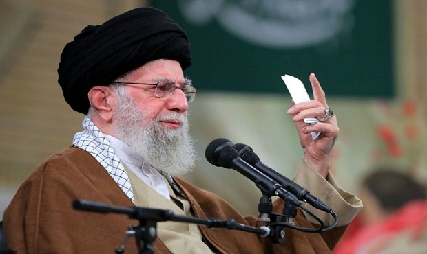 حضرت آیت‌الله خامنه‌ای: آمریکایی‌ها بدانند ملت ایران تسلیم‌شدنی نیست و هرگونه ورود نظامی آنها بدون تردید با صدمه جبران‌ناپذیر همراه خواهد بود