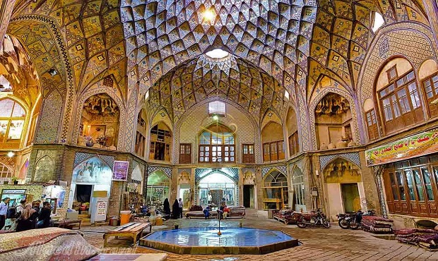 تیمچه امین الدوله ، جایی که خاک و باران نفش میکشد