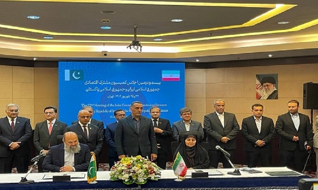 امضا ۱۳ تفاهم اجرایی در حوزه راه و حمل و نقل با پاکستان