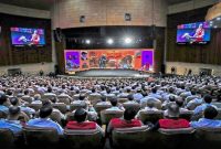 دشمنان به زانو درآمدن ملت ایران را در خواب ببینند