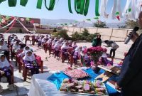 زنگ شکوفه‌ها نواخته شد