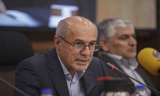 رئیس یک دانشگاه: برگزاری کلاس‌های علوم پزشکی با ۶۰۰ دانشجو در یک کلاس