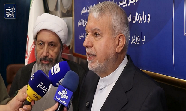 بازدید وزیر میراث‌فرهنگی، گردشگری و صنایع‌دستی از آرامگاه حکیم ابوالقاسم فردوسی