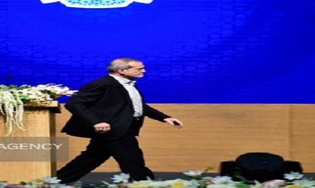 انتقاد رئیس‌جمهور از مخالفت و مقاومت مقابل اصلاح و کوچک کردن نظام اداری