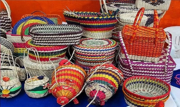 بازدید معاون توسعه روستایی و مناطق محروم از نجف آباد و اعلام حمایت از صنایع دستی زنان