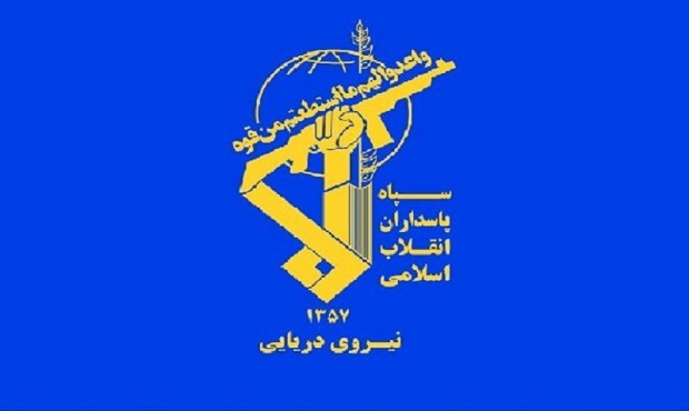 نیروی دریایی سپاه پایگاه بالگردی تروریست‌های آمریکایی را هدف قرار داد