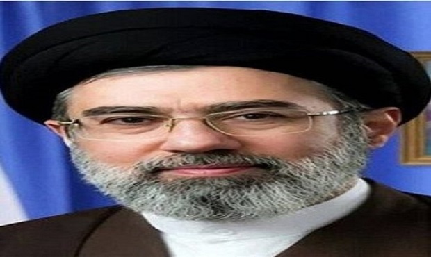رهبر انقلاب: ارتش اسلام دلاورانه از کشور و پرچم خود دفاع می‌کند