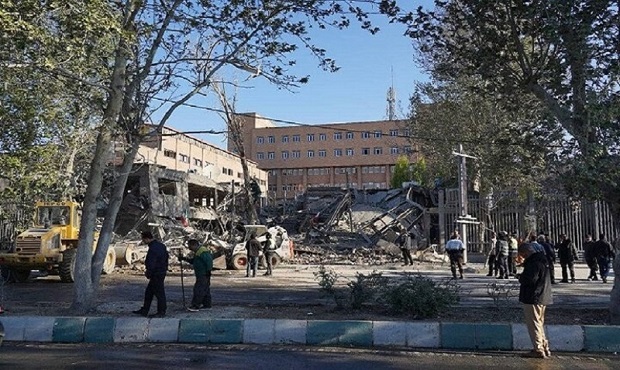 حمله به دانشگاه صنعتی شریف و تخریب بخش‌هایی از دانشگاه