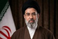 رهبر انقلاب: نباید با اعلام بنا بر مذاکرات با دشمن، تصور شود که حضور در خیابانها لازم نیست