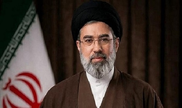 رهبر انقلاب: نباید با اعلام بنا بر مذاکرات با دشمن، تصور شود که حضور در خیابانها لازم نیست رهبر انقلاب: نباید با اعلام بنا بر مذاکرات با دشمن، تصور شود که حضور در خیابانها لازم نیست