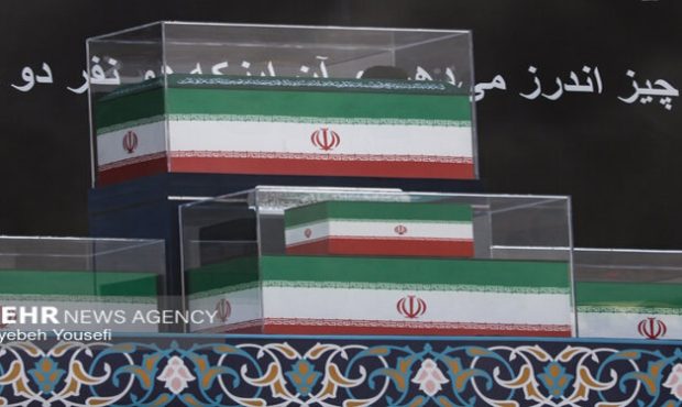 آیت‌الله سبحانی بر پیکر مطهر رهبر شهید انقلاب اقامۀ نماز کرد