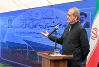 افتتاح نیروگاه‌های خورشیدی ۹۵ مگاواتی تهران با حضور پزشکیان