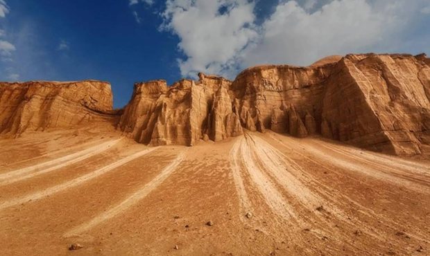 کلوت‌ها؛ بازی شاعرانه آب و باد و خاک
