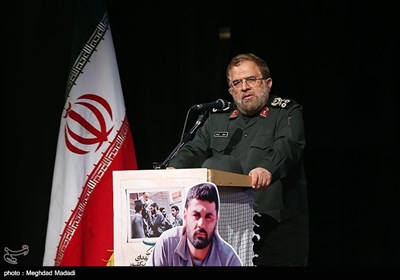 هدف قرار دادن ناو هواپیمابر آمریکا با موشک‌های ما