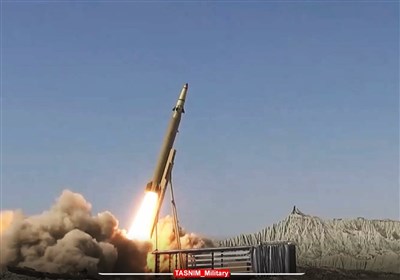 ایران به سوی یک ناو و ناو هواپیمابر حمله کرد